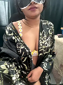 Snapshot of Amelia_singh chatting on 10-17-25, 07:55 Amelia singh online show from 10-17-25, 07:55