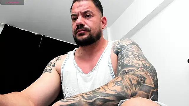 musclemonster31 online show from 10-18-25, 12:18