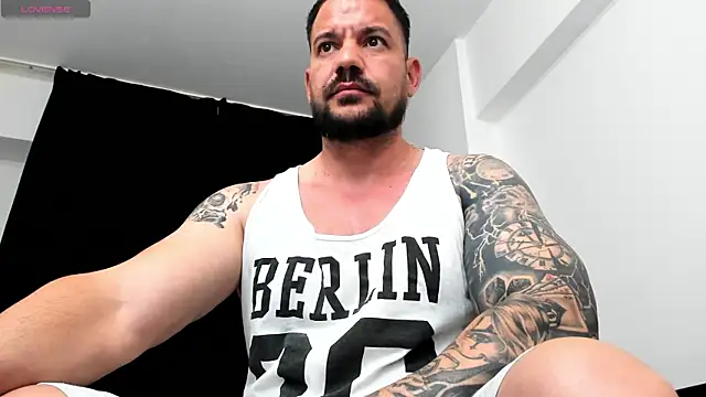 musclemonster31 online show from 10-20-25, 05:02