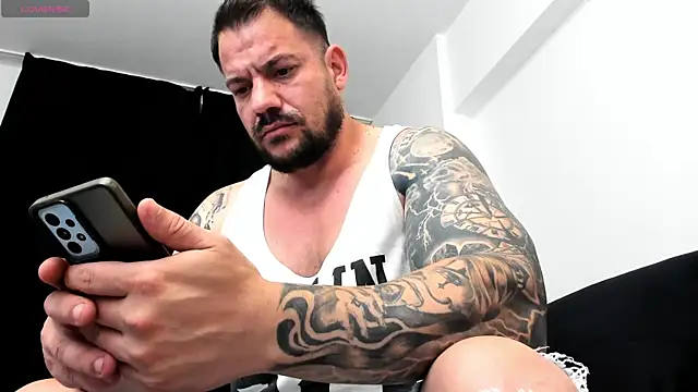 musclemonster31 online show from 09-29-25, 12:44