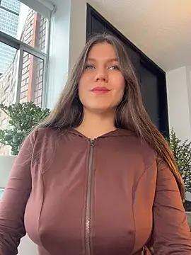 Snapshot of AmelieLaurent_ chatting on 05-16-26, 05:12 AmelieLaurent online show from 05-16-26, 05:12