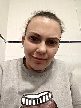 Snapshot of LEAsquirt91 chatting on 02-26-25, 10:15 LEAsquirt91 online show from 02-26-25, 10:15