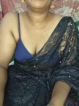 Snapshot of Malluivaniya chatting on 10-26-25, 06:19 Malluivaniya online show from 10-26-25, 06:19