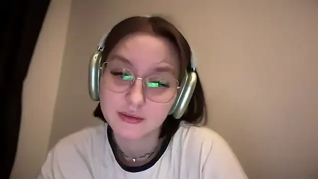 Snapshot of Isabel-Bailey chatting on 01-25-25, 09:25 Isabel-Bailey online show from 01-25-25, 09:25