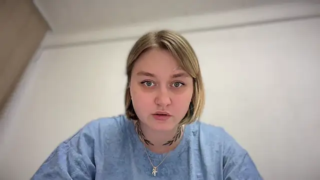 Snapshot of Isabel-Bailey chatting on 10-10-25, 09:59 Isabel-Bailey online show from 10-10-25, 09:59