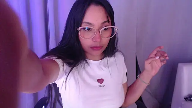 Snapshot of Cuteprincess21 chatting on 02-13-25, 01:19 Cuteprincess21 online show from 02-13-25, 01:19