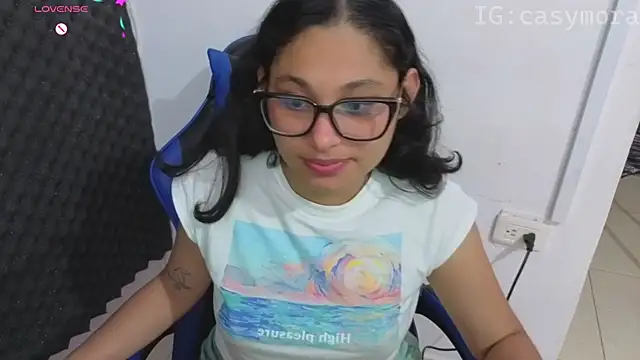 Cuteprincess21 online show from 04-12-26, 12:14