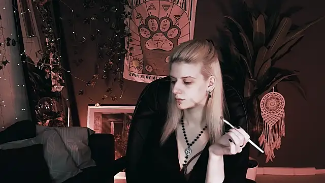 Noah ElmerX online show from 11-15-25, 05:28