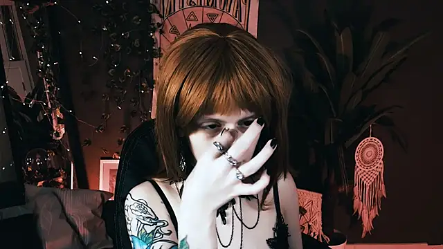 Noah ElmerX online show from 11-10-25, 12:37