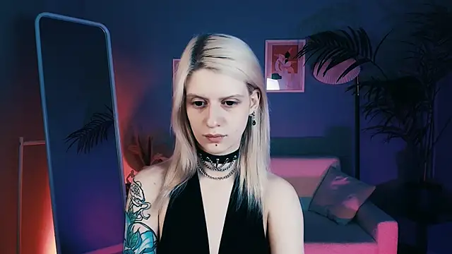 Noah ElmerX online show from 11-21-25, 05:12