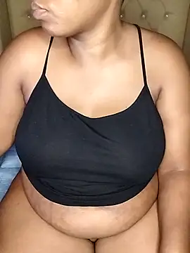 Snapshot of makaviwe chatting on 02-25-25, 05:19 makaviwe online show from 02-25-25, 05:19