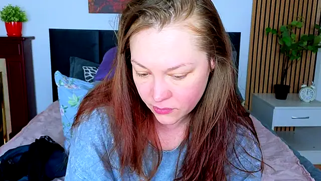 CutieGinger online show from 11-26-25, 03:23