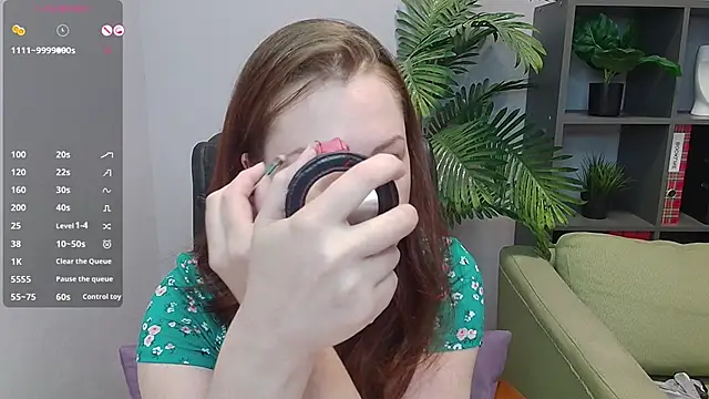 CutieGinger online show from 09-28-25, 12:12