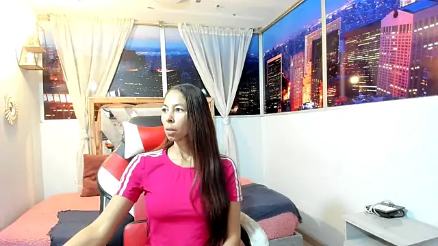 Snapshot of Rosalinda_Cortez chatting on 01-20-25, 12:49 Rosalinda Cortez online show from 01-20-25, 12:49
