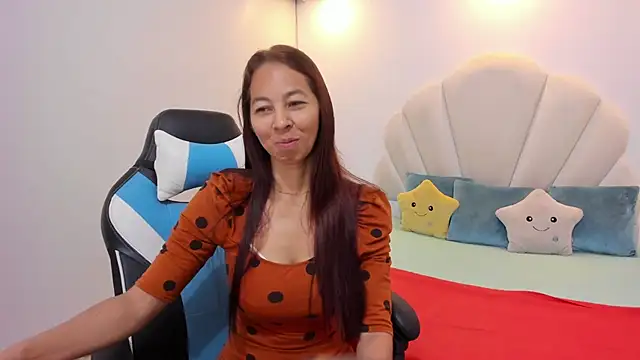 Snapshot of Rosalinda_Cortez chatting on 09-12-25, 12:38 Rosalinda Cortez online show from 09-12-25, 12:38