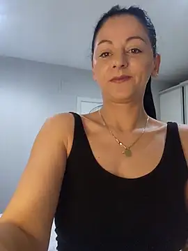 bruneta sexy23 online show from 03-11-25, 04:41