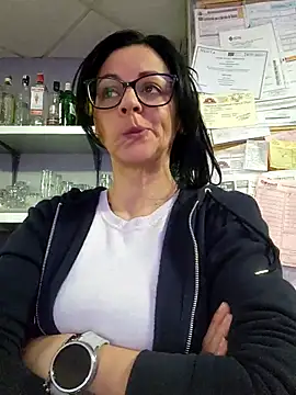 bruneta sexy23 online show from 03-06-25, 07:25