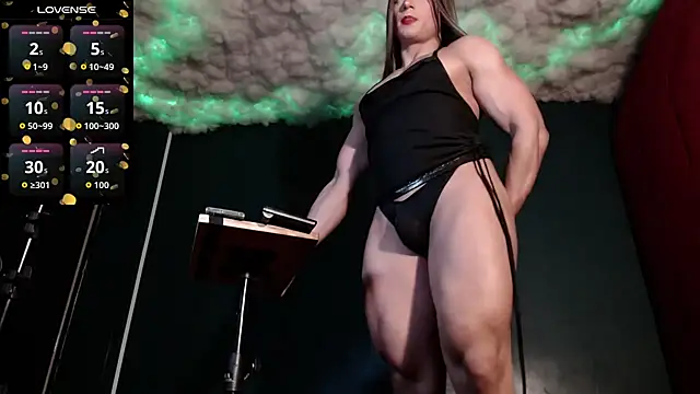 Layla miss online show from 11-14-25, 09:24