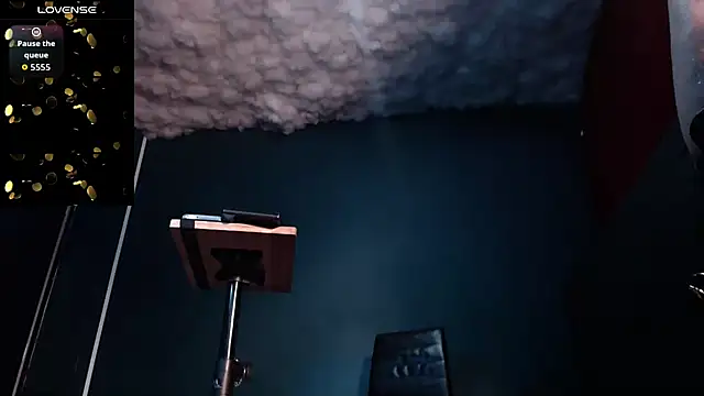 Layla miss online show from 10-30-25, 01:48