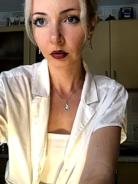 Kristina03 online show from 11-18-25, 09:18