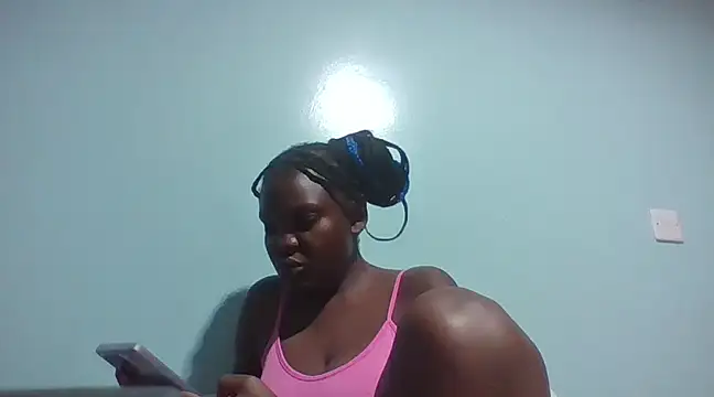 Snapshot of cute_roxie chatting on 02-20-25, 09:53 cute roxie online show from 02-20-25, 09:53