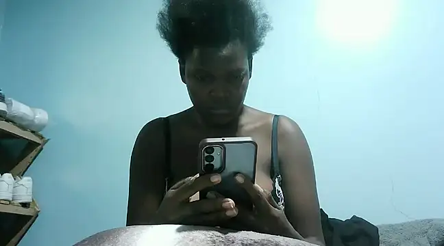 Snapshot of cute_roxie chatting on 01-26-25, 01:04 cute roxie online show from 01-26-25, 01:04