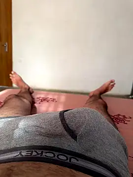 Snapshot of Big_harddick chatting on 11-16-25, 09:03 Big harddick online show from 11-16-25, 09:03