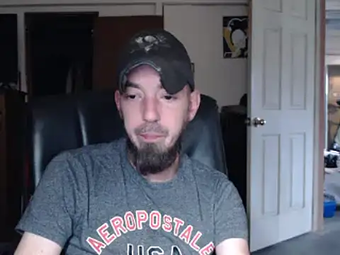 Snapshot of pensguy30 chatting on 12-01-24, 07:41 pensguy30 online show from 12-01-24, 07:41