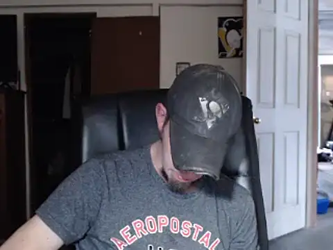 Snapshot of pensguy30 chatting on 12-02-24, 06:49 pensguy30 online show from 12-02-24, 06:49