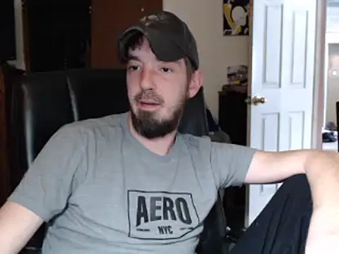 Snapshot of pensguy30 chatting on 01-19-25, 08:19 pensguy30 online show from 01-19-25, 08:19