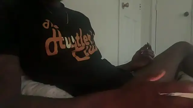 Snapshot of ITSONLYKENNY chatting on 11-06-25, 12:20 ITSONLYKENNY online show from 11-06-25, 12:20