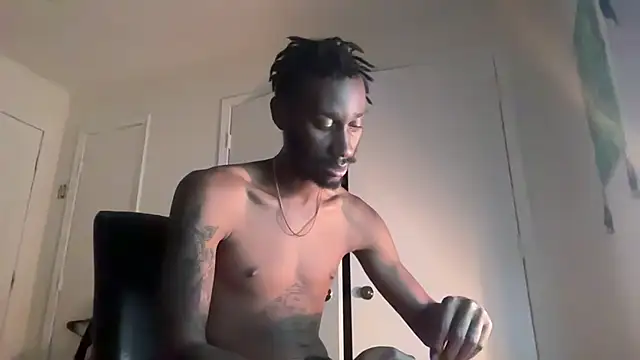 Snapshot of ITSONLYKENNY chatting on 09-25-25, 01:00 ITSONLYKENNY online show from 09-25-25, 01:00