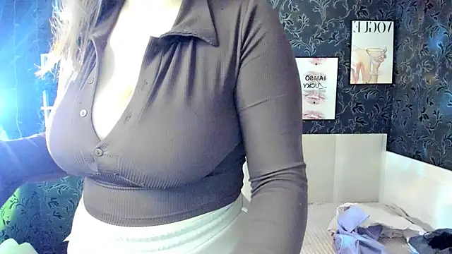 Snapshot of SofiaLovelyC chatting on 05-12-26, 05:59 SofiaLovelyC online show from 05-12-26, 05:59