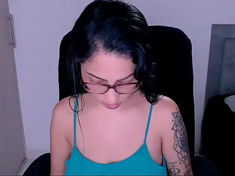 Snapshot of diana__34 chatting on 10-15-25, 10:51 diana 34 online show from 10-15-25, 10:51