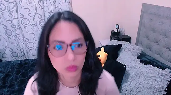 Snapshot of diana__34 chatting on 02-26-25, 12:41 diana 34 online show from 02-26-25, 12:41