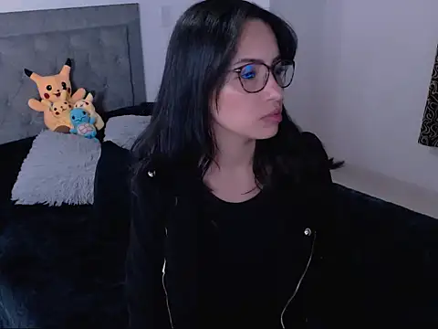 Snapshot of diana__34 chatting on 09-12-25, 12:33 diana 34 online show from 09-12-25, 12:33