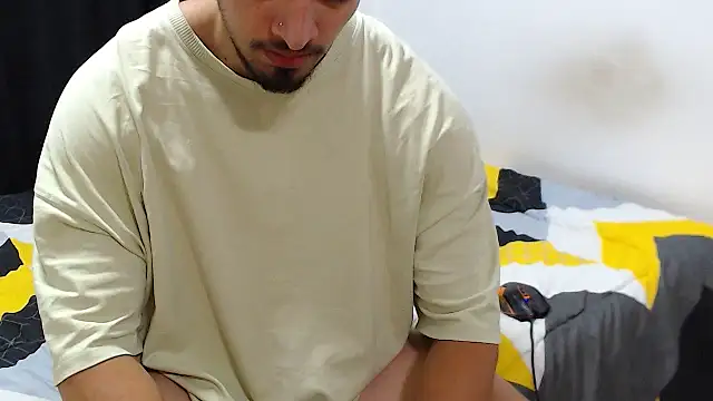 Snapshot of darekgates chatting on 12-21-25, 03:57 darekgates online show from 12-21-25, 03:57