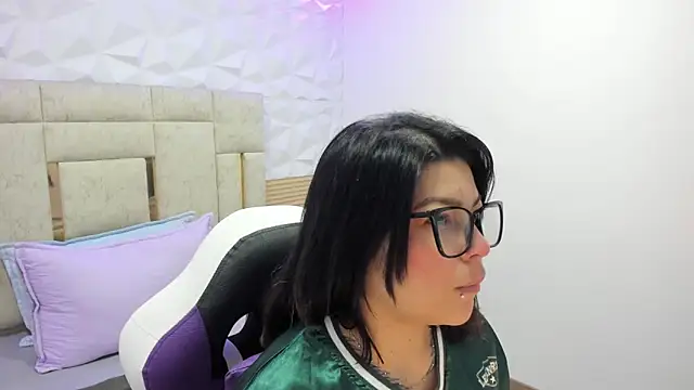 PauletteJ online show from 12-16-25, 11:47