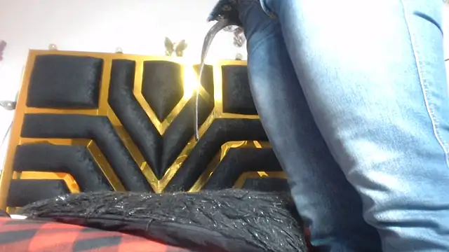 Helennahot online show from 03-25-26, 06:51