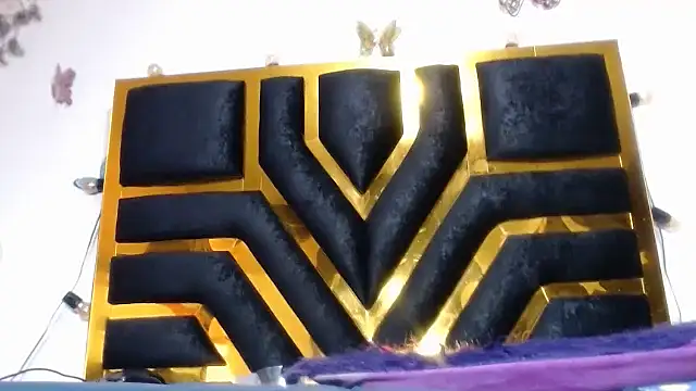 Helennahot online show from 04-10-26, 06:37