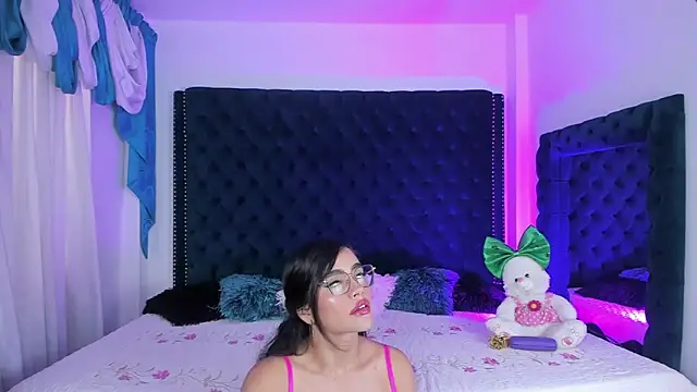 nikolsmithh online show from 12-16-25, 07:18