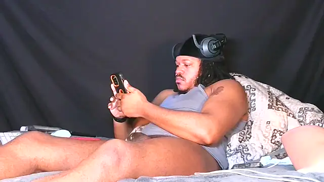 Carolinayoungin online show from 04-19-26, 11:51