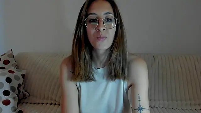 Snapshot of DesireMore90 chatting on 05-28-26, 05:52 DesireMore90 online show from 05-28-26, 05:52