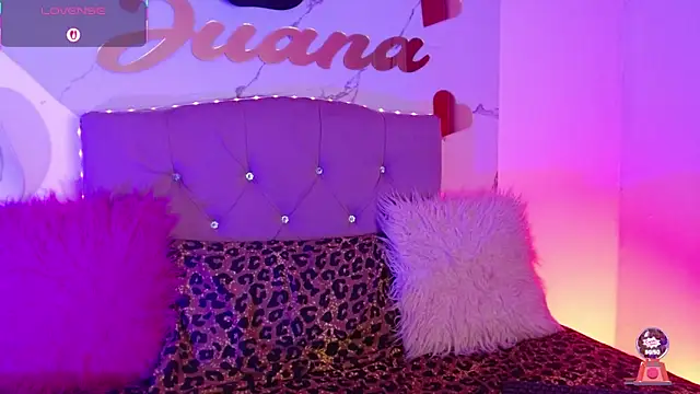 Snapshot of juanitared chatting on 06-12-26, 01:03 juanitared online show from 06-12-26, 01:03