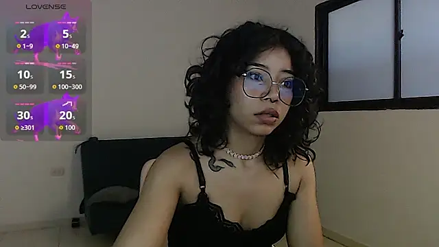 Putaku San online show from 12-21-25, 12:18