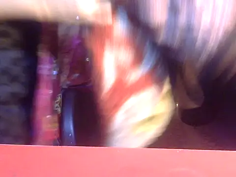 Snapshot of Lusty_Wife1 chatting on 02-12-25, 12:44 Lusty Wife1 online show from 02-12-25, 12:44