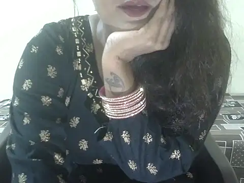 Snapshot of Lusty_Wife1 chatting on 09-16-25, 09:21 Lusty Wife1 online show from 09-16-25, 09:21