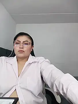 Snapshot of KathieBurning chatting on 02-18-26, 09:44 KathieBurning online show from 02-18-26, 09:44