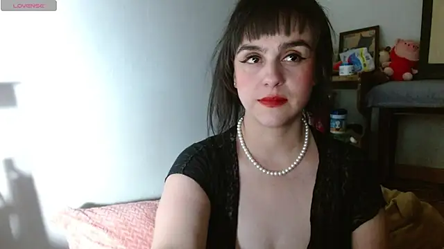 collette beaufoy  online show from 11-23-25, 07:07