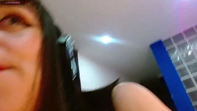 Snapshot of collette_beaufoy_ chatting on 01-05-25, 11:33 collette beaufoy online show from 01-05-25, 11:33